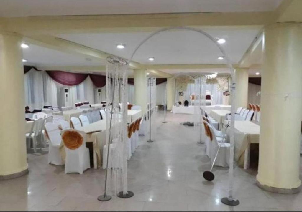 Presken Hotels Alade Avenue Ikeja Ngoại thất bức ảnh