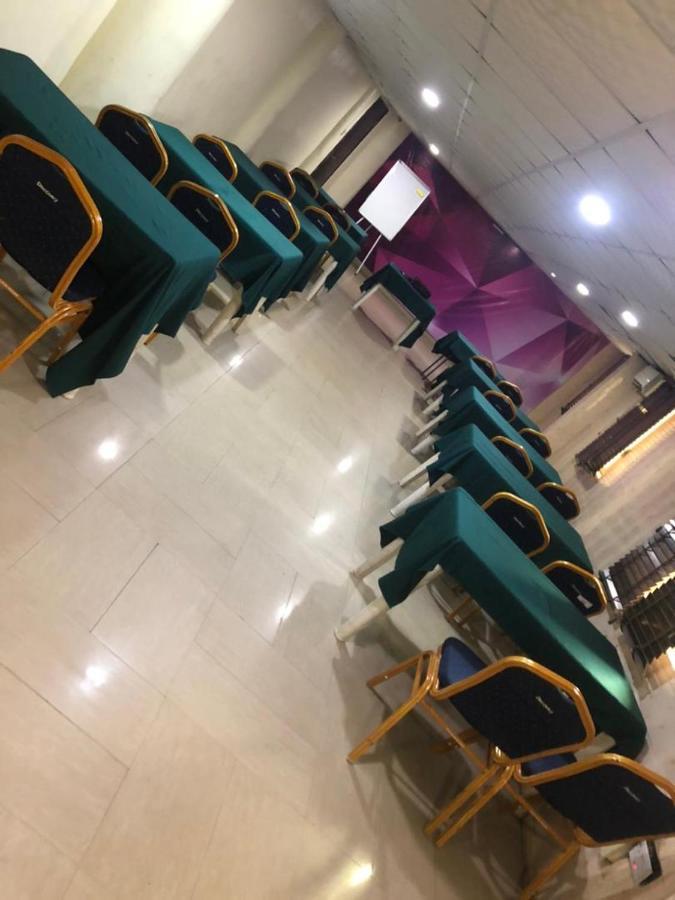 Presken Hotels Alade Avenue Ikeja Ngoại thất bức ảnh