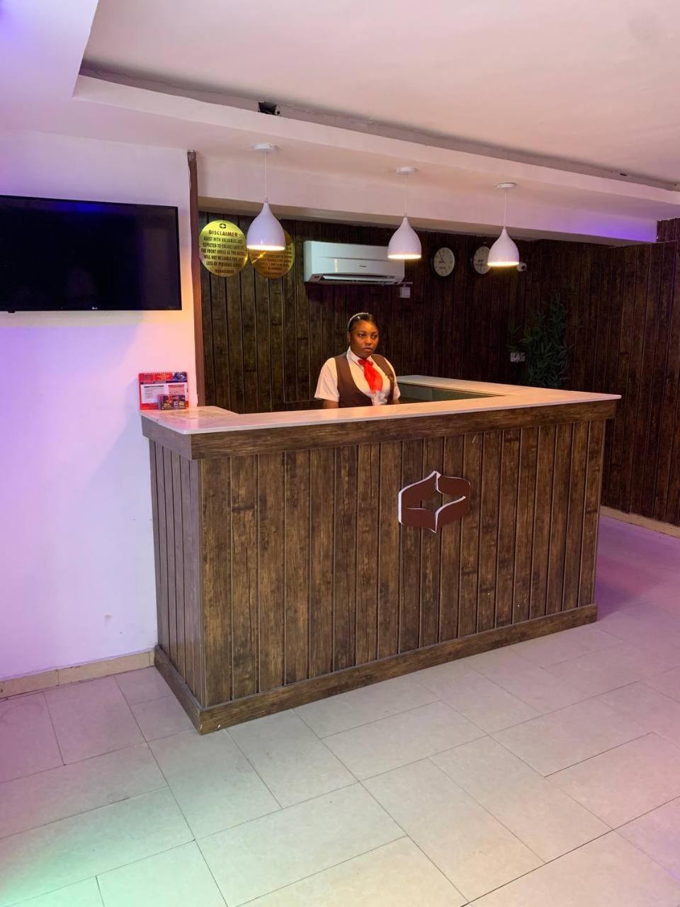 Presken Hotels Alade Avenue Ikeja Ngoại thất bức ảnh