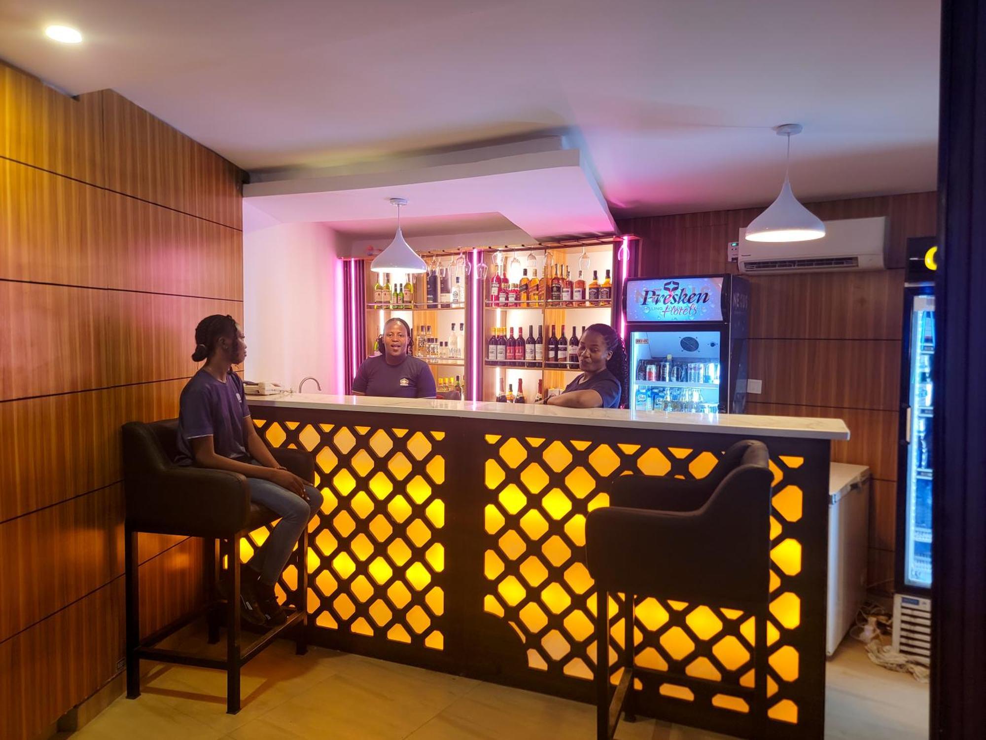 Presken Hotels Alade Avenue Ikeja Ngoại thất bức ảnh