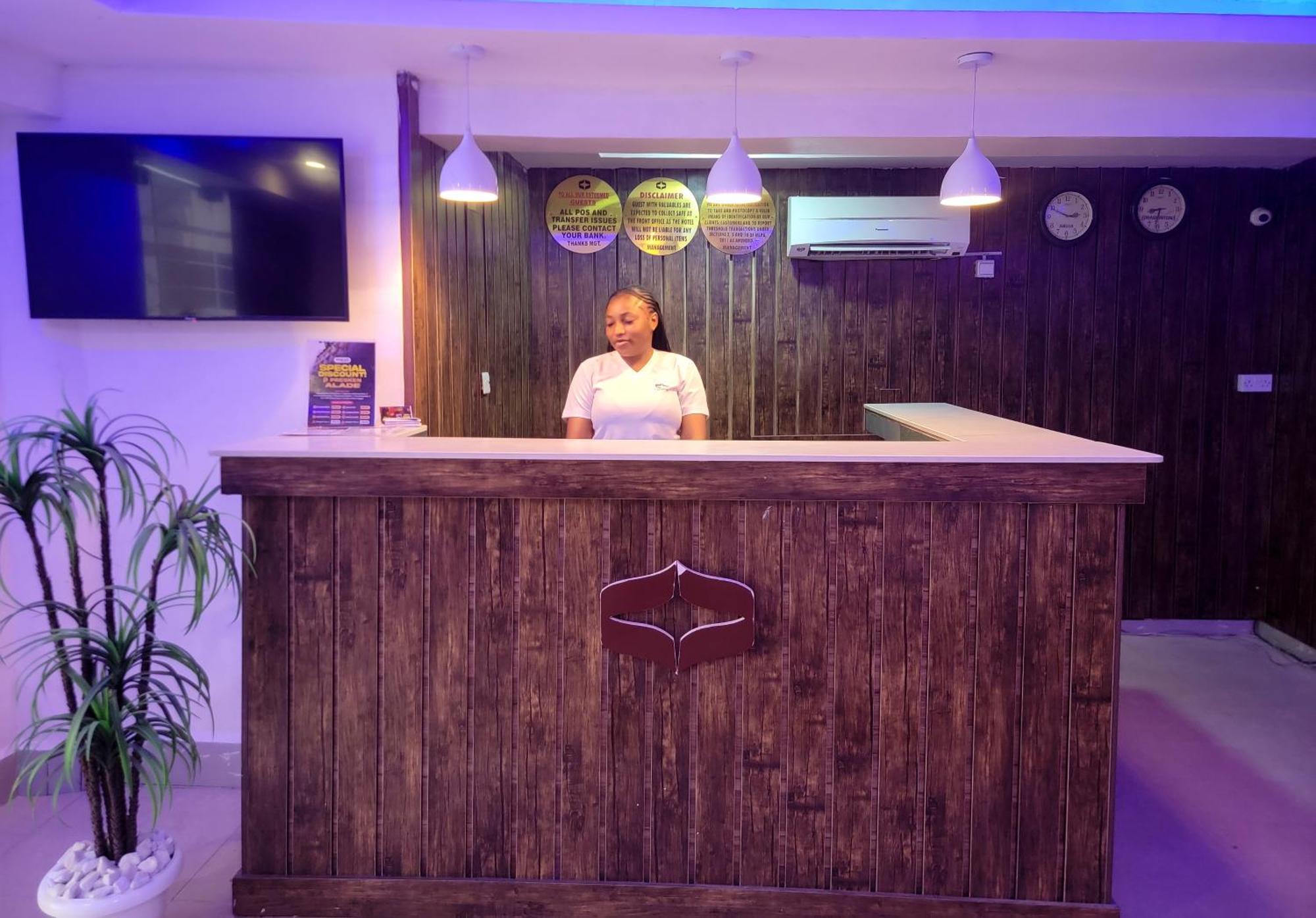 Presken Hotels Alade Avenue Ikeja Ngoại thất bức ảnh