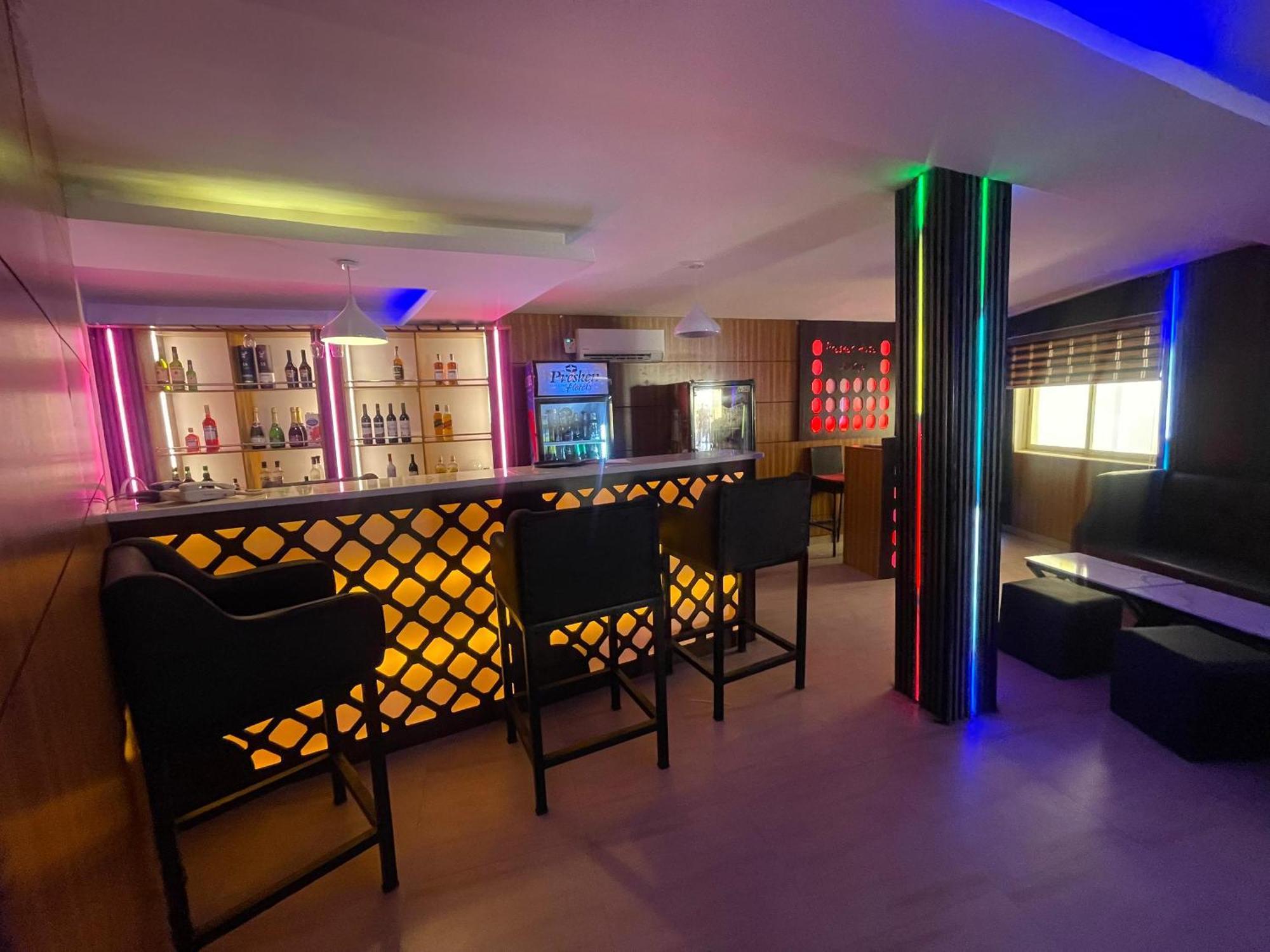 Presken Hotels Alade Avenue Ikeja Ngoại thất bức ảnh