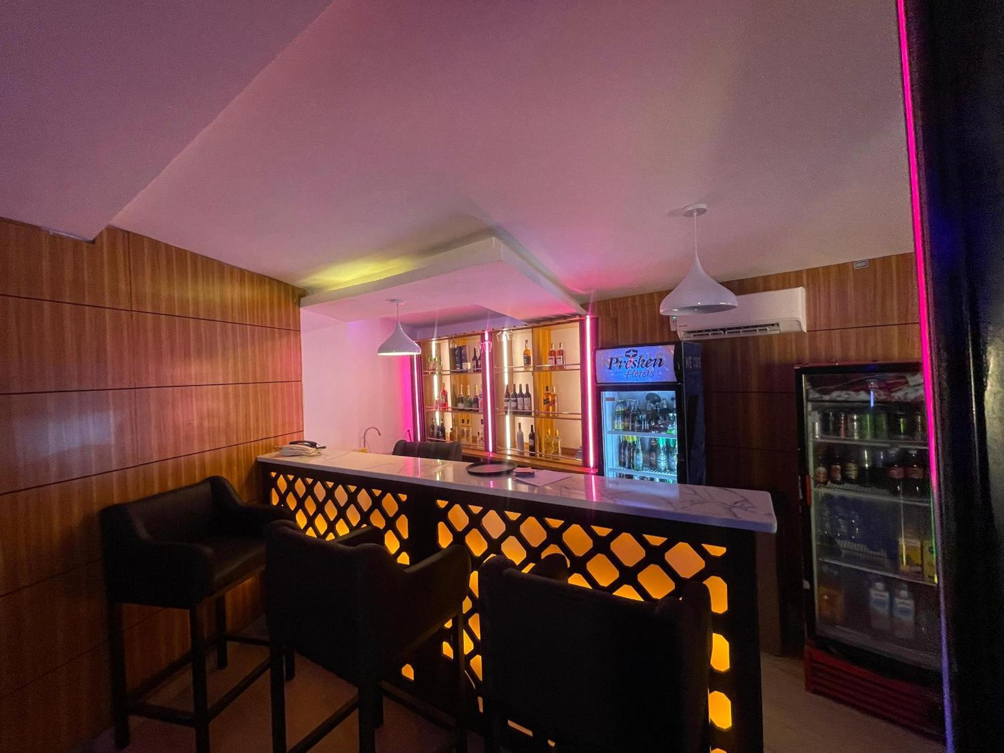Presken Hotels Alade Avenue Ikeja Ngoại thất bức ảnh