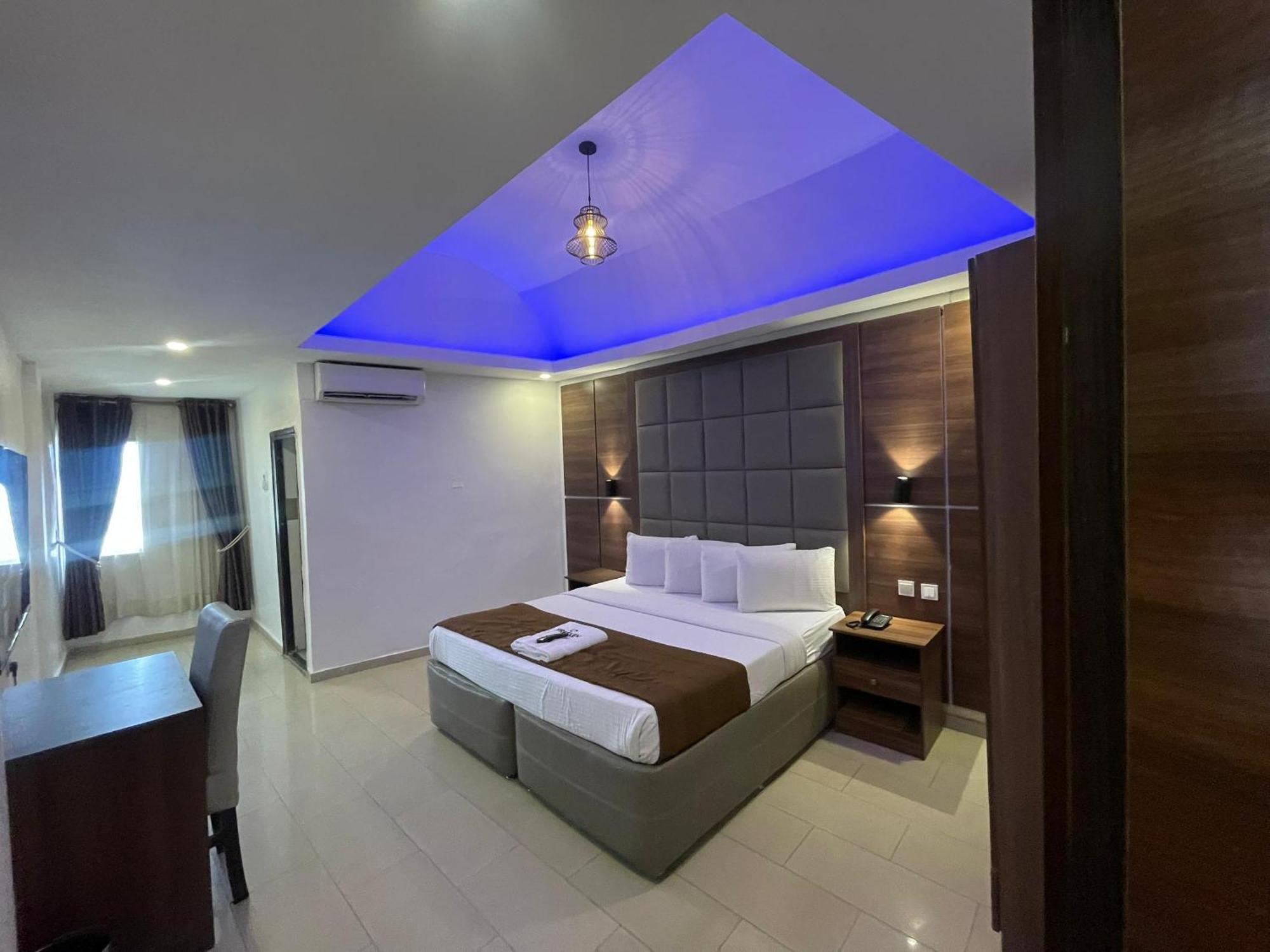 Presken Hotels Alade Avenue Ikeja Ngoại thất bức ảnh